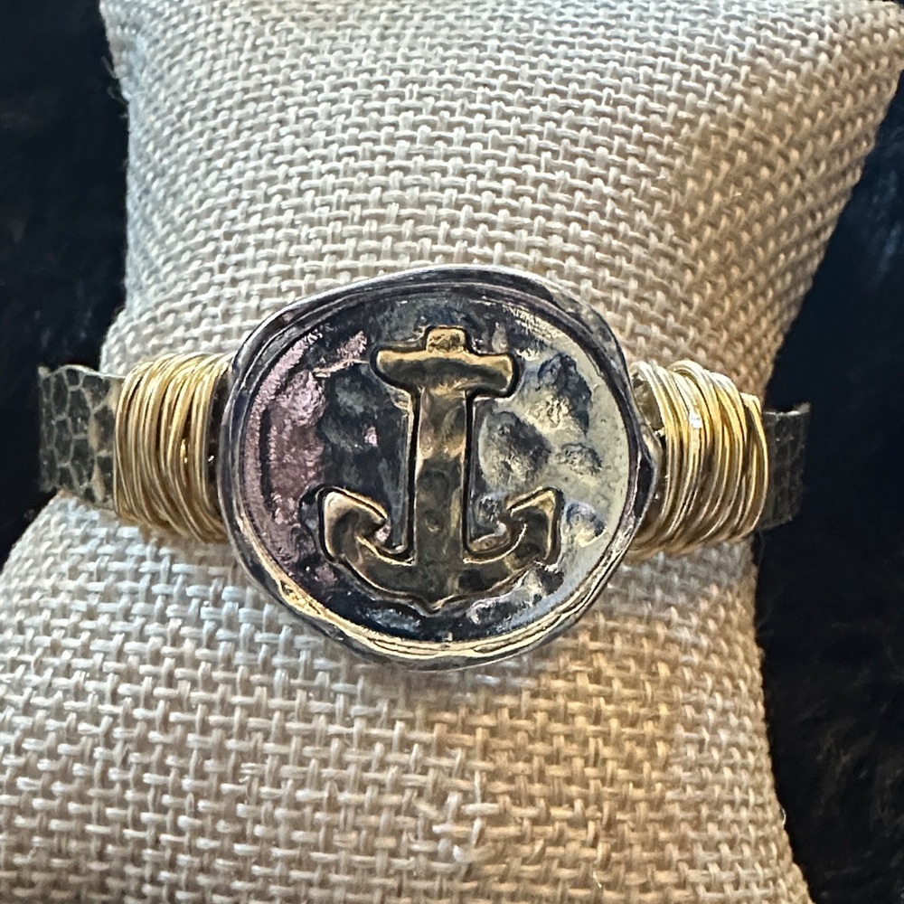 Elegant Gold and Silver Anchor Bracelet